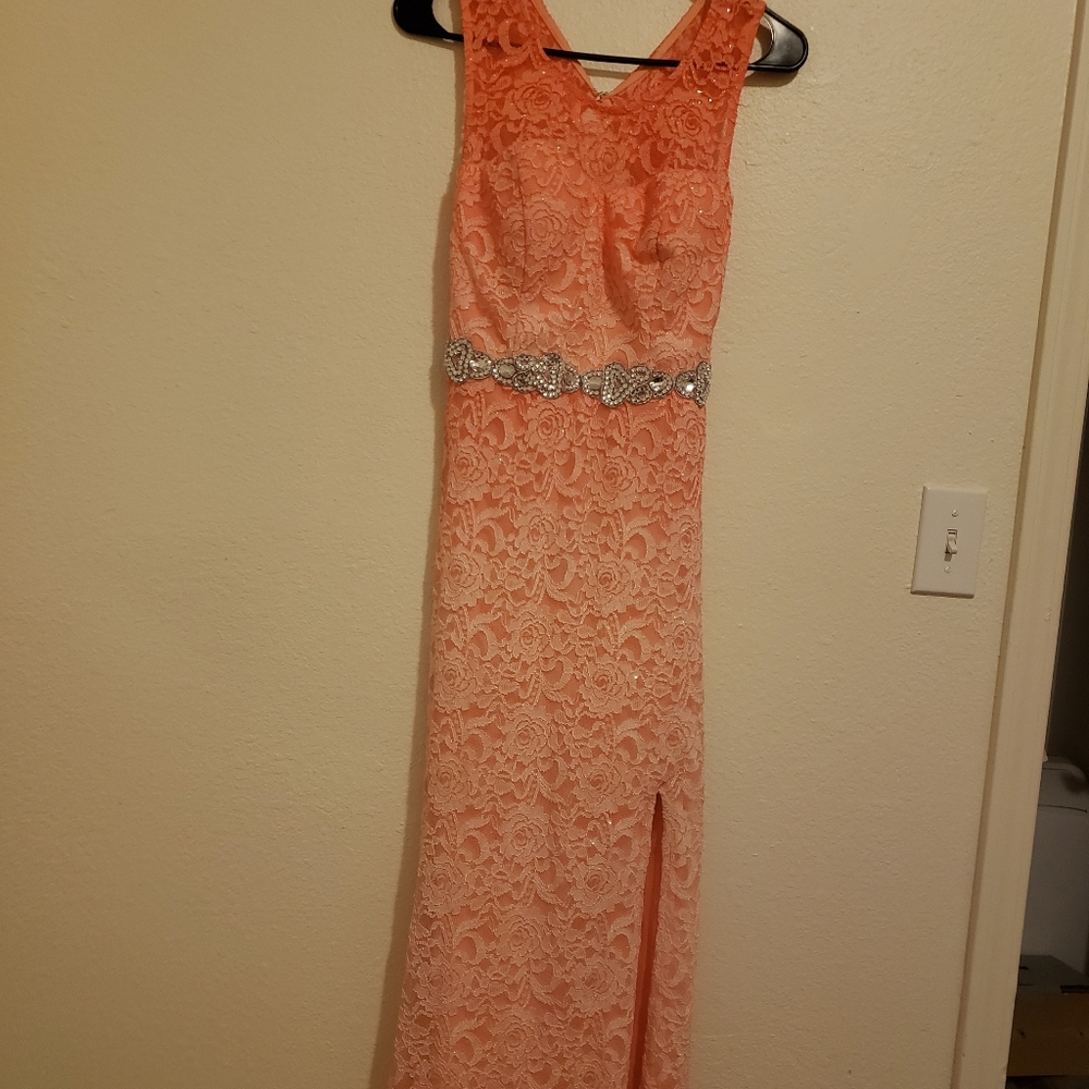 City triangle,size 9, orange and peach